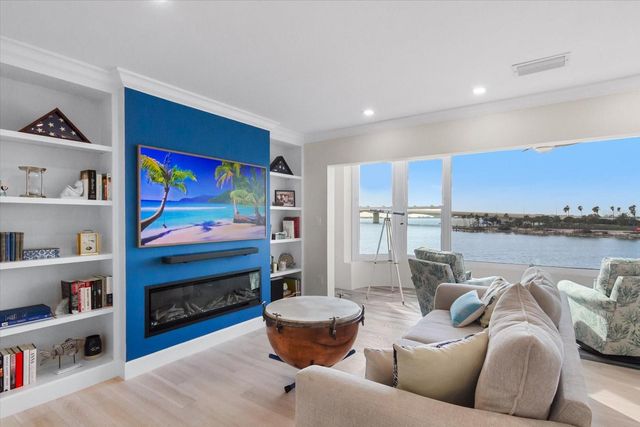 174 GOLDEN GATE POINT 32, Sarasota, FL 34236