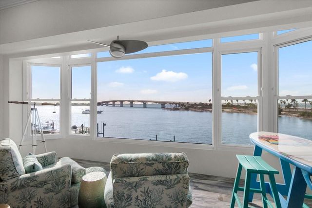 174 GOLDEN GATE POINT 32, Sarasota, FL 34236