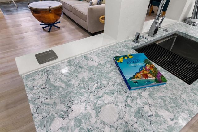 174 GOLDEN GATE POINT 32, Sarasota, FL 34236