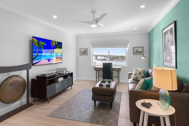 174 GOLDEN GATE POINT 32, Sarasota, FL 34236