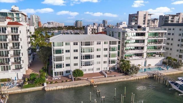 174 GOLDEN GATE POINT 32, Sarasota, FL 34236