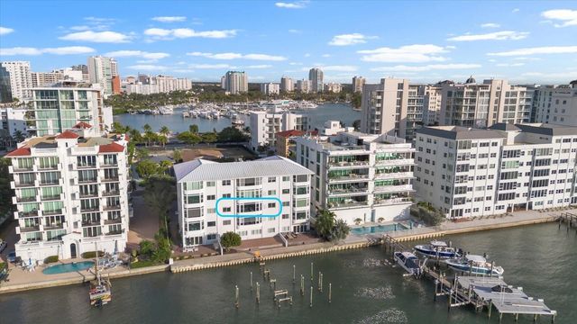 174 GOLDEN GATE POINT 32, Sarasota, FL 34236