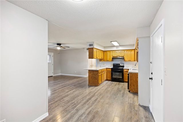 1415 N Oswego, Russellville, AR 72801