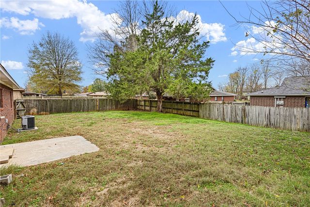 1415 N Oswego, Russellville, AR 72801