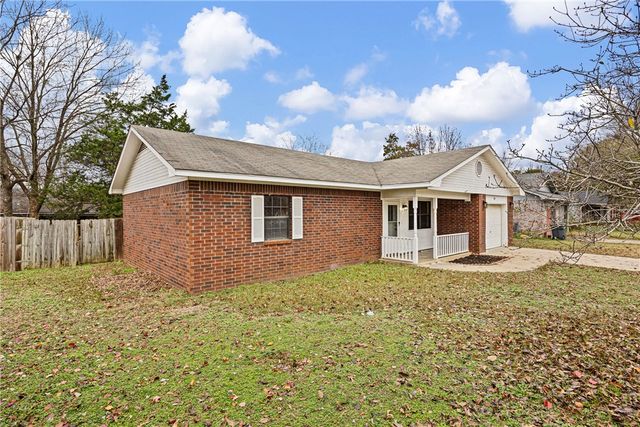 1415 N Oswego, Russellville, AR 72801