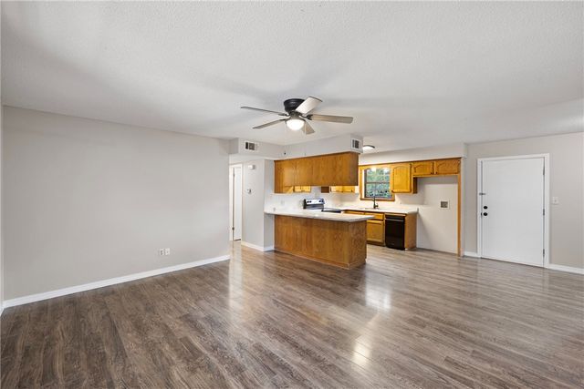 1415 N Oswego, Russellville, AR 72801