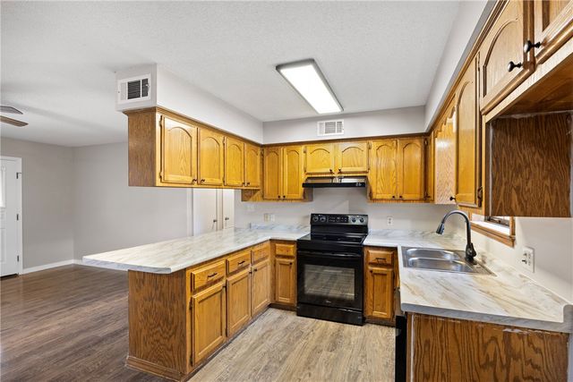 1415 N Oswego, Russellville, AR 72801