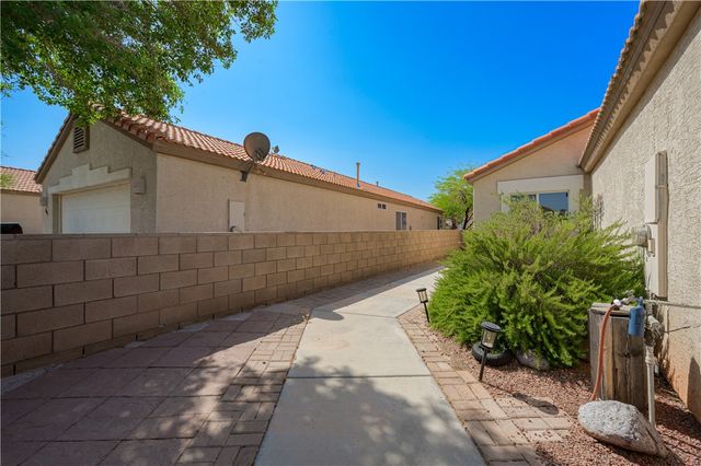 2452 Topanga Drive, Bullhead City, AZ 86442