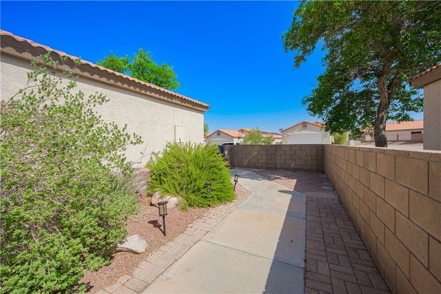 2452 Topanga Drive, Bullhead City, AZ 86442