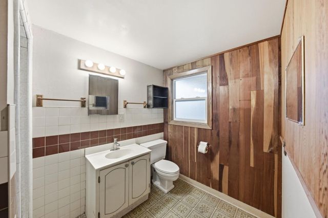 1114 Burgoyne Street, Mountain View, CA 94043