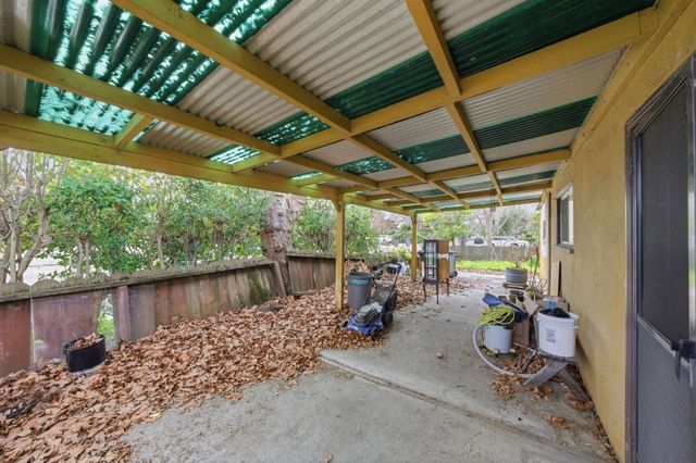 1114 Burgoyne Street, Mountain View, CA 94043