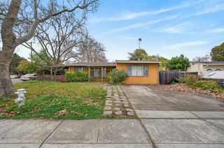1114 Burgoyne Street, Mountain View, CA 94043
