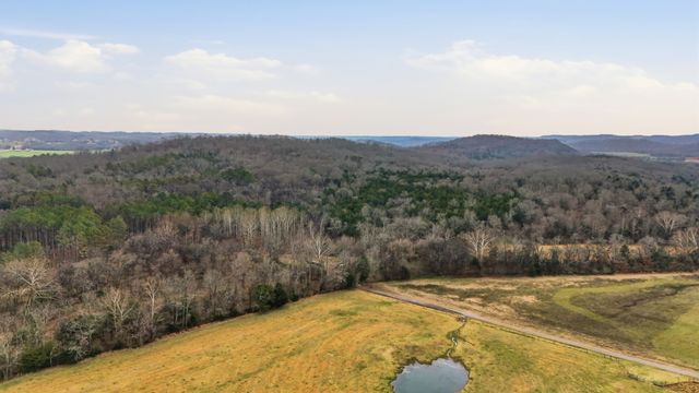 800 Nelson Rd, Pulaski, TN 38478