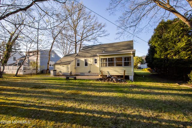 53 Little Silver Parkway, Little Silver, NJ 07739