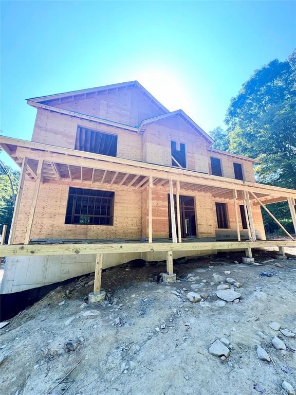 1 Bolger Court, Newburgh, NY 12550