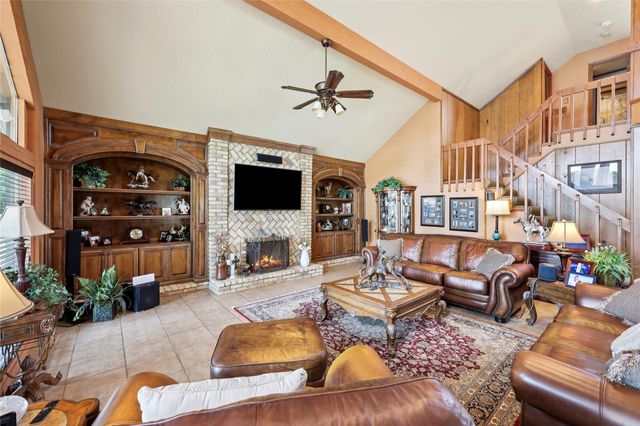 751 Lakeshore Drive, Brookeland, TX 75931