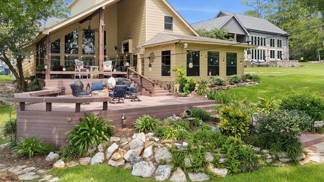 751 Lakeshore Drive, Brookeland, TX 75931