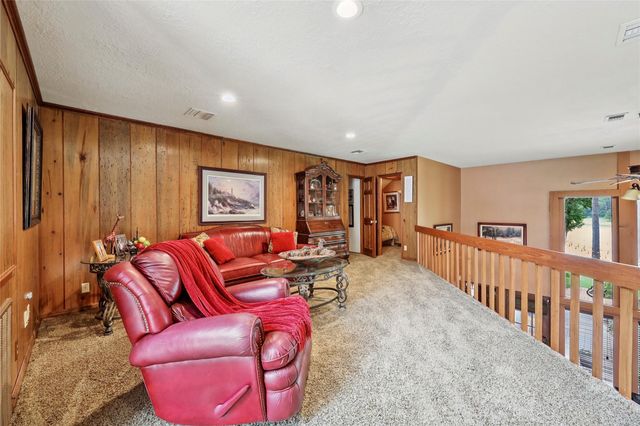 751 Lakeshore Drive, Brookeland, TX 75931