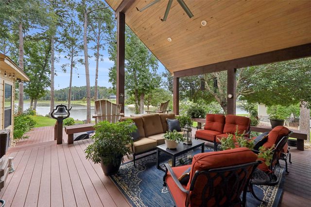 751 Lakeshore Drive, Brookeland, TX 75931