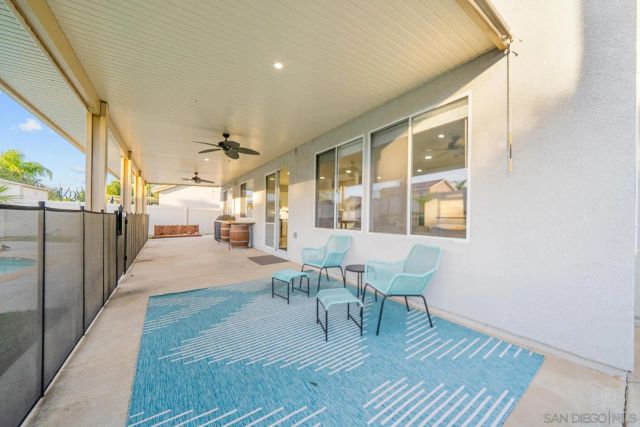 40597 Symphony Park Ln, Murrieta, CA 92562