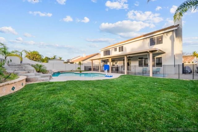 40597 Symphony Park Ln, Murrieta, CA 92562