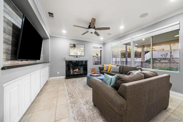 40597 Symphony Park Ln, Murrieta, CA 92562