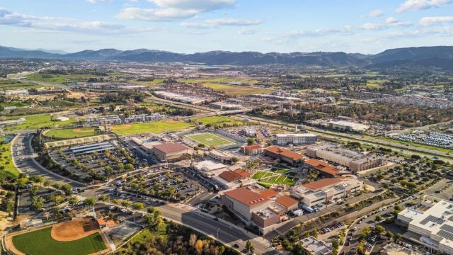 40597 Symphony Park Ln, Murrieta, CA 92562