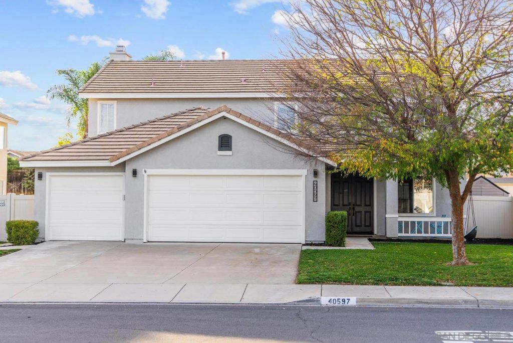 40597 Symphony Park Ln, Murrieta, CA 92562