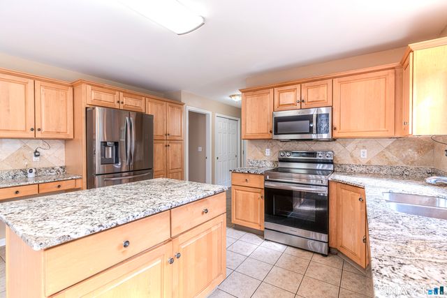 166 McCormick Lane, Middletown, CT 06457