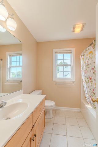 166 McCormick Lane, Middletown, CT 06457
