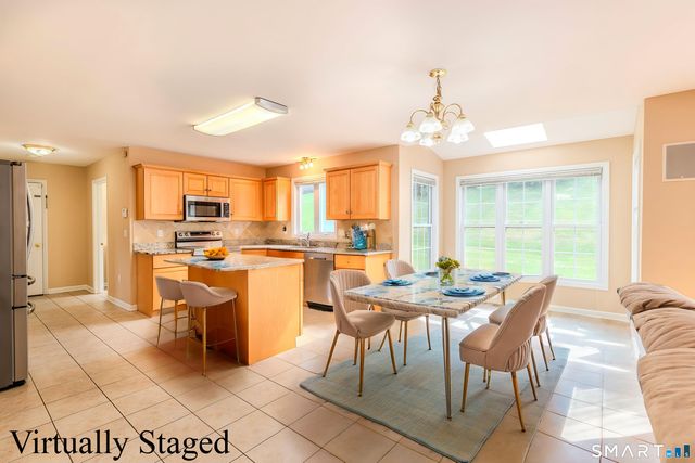 166 McCormick Lane, Middletown, CT 06457