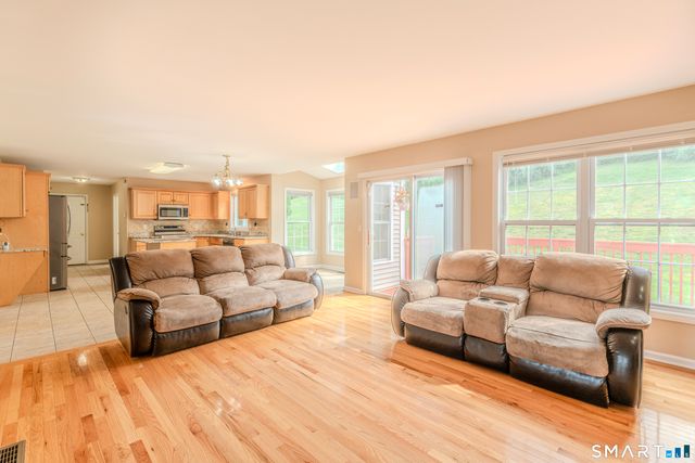 166 McCormick Lane, Middletown, CT 06457