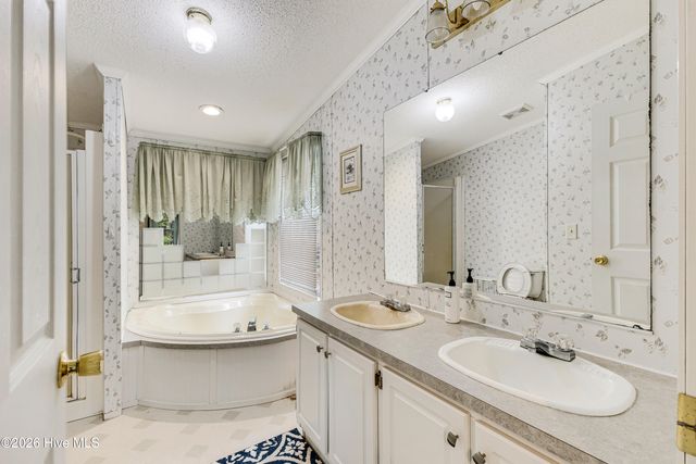 6224 Twin Oaks Drive NW, Ocean Isle Beach, NC 28469