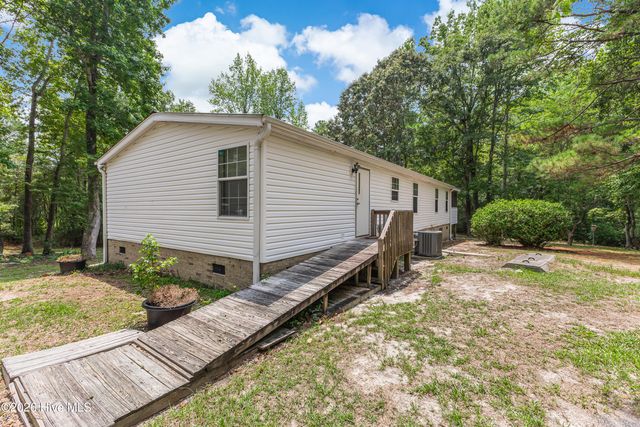 6224 Twin Oaks Drive NW, Ocean Isle Beach, NC 28469