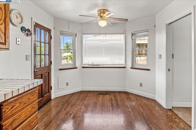 4095 Robin Ln, Castro Valley, CA 94546