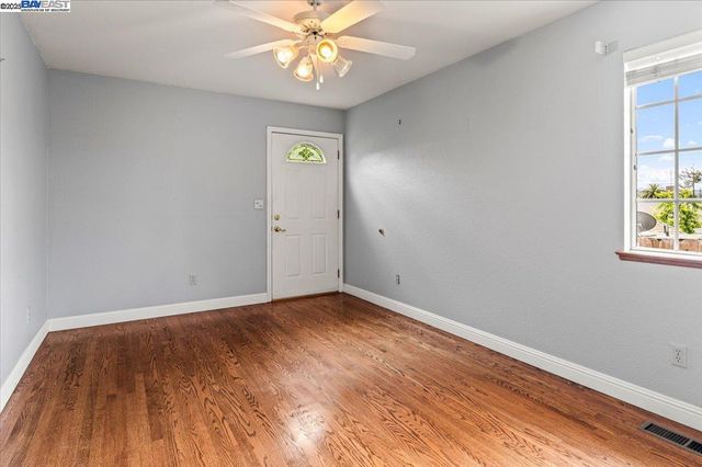 4095 Robin Ln, Castro Valley, CA 94546
