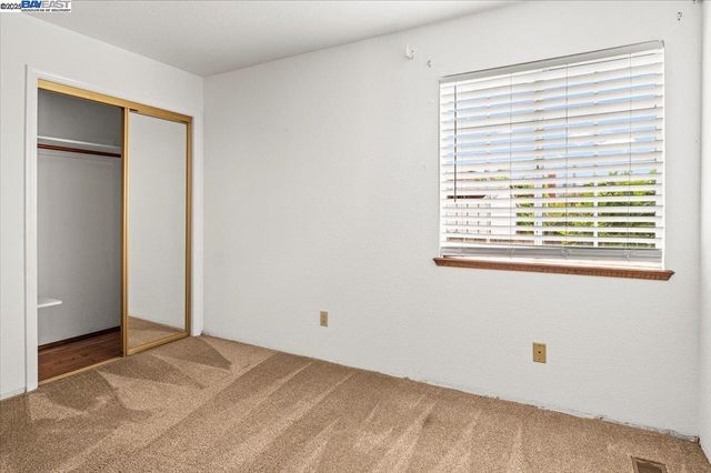 4095 Robin Ln, Castro Valley, CA 94546