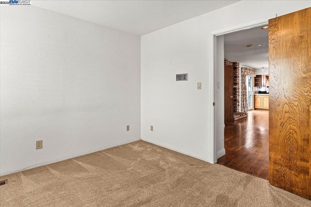 4095 Robin Ln, Castro Valley, CA 94546