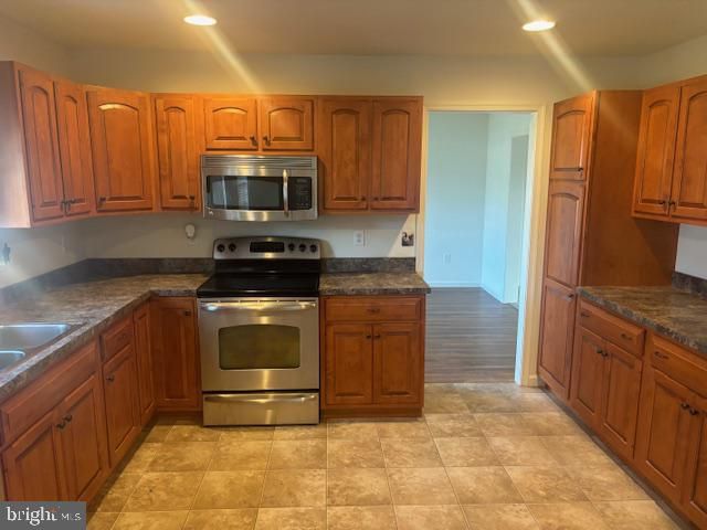 228 S BROAD ST, Jonestown, PA 17038