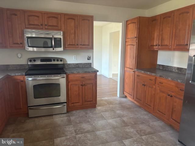 228 S BROAD ST, Jonestown, PA 17038