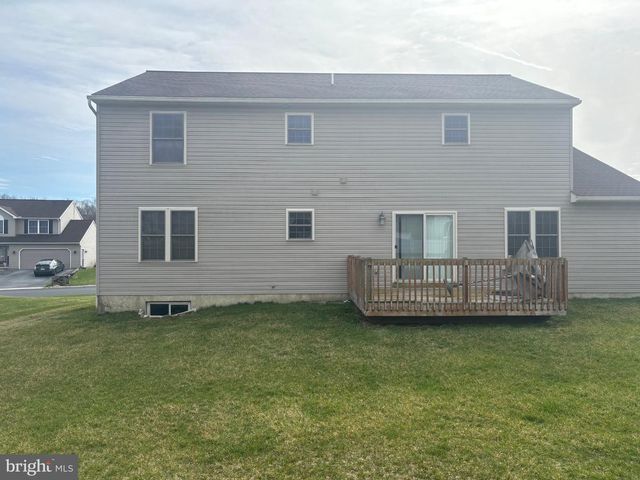 228 S BROAD ST, Jonestown, PA 17038