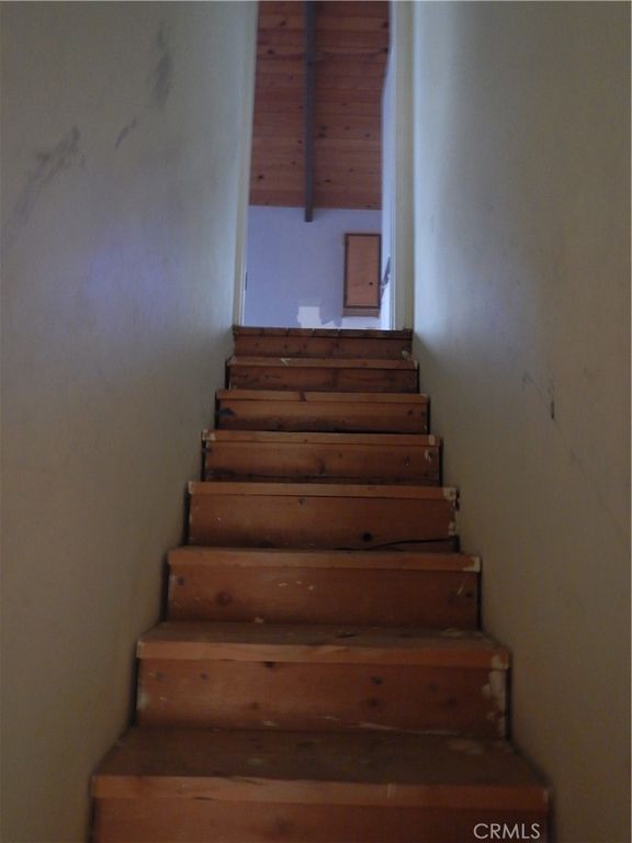 Image 4 of property listing at 608 Arrowhead Villa, Lake Arrowhead, CA 92352