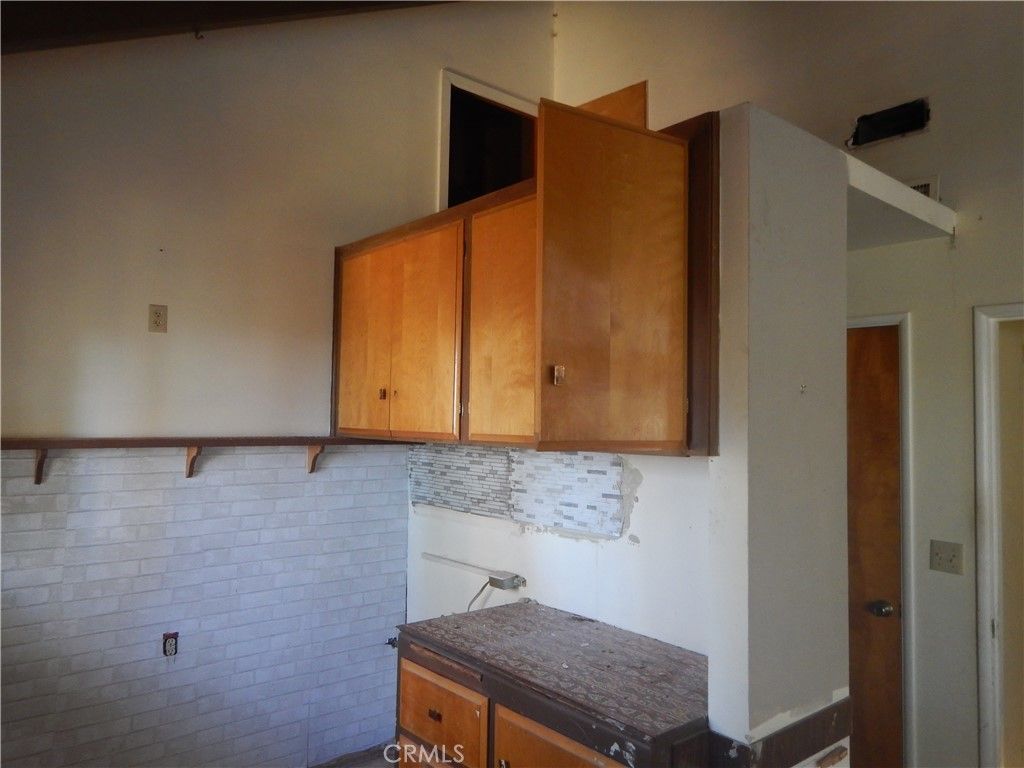 Image 6 of property listing at 608 Arrowhead Villa, Lake Arrowhead, CA 92352