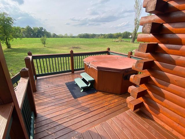 7330 N Crestview Road, Stillman Valley, IL 61084