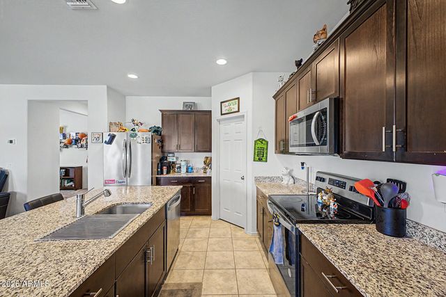 11214 W CHIPMAN Road, Tolleson, AZ 85353
