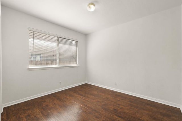 239 Dana DR, Hutto, TX 78634