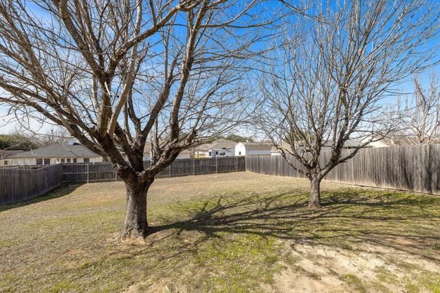 239 Dana DR, Hutto, TX 78634