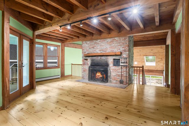 4 Tarklin Hill Road, Voluntown, CT 06384