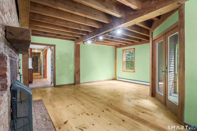 4 Tarklin Hill Road, Voluntown, CT 06384