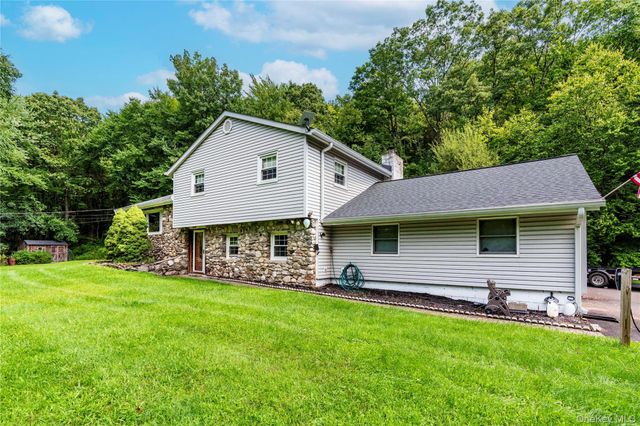 40 Bloomer Road, Lagrangeville, NY 12540